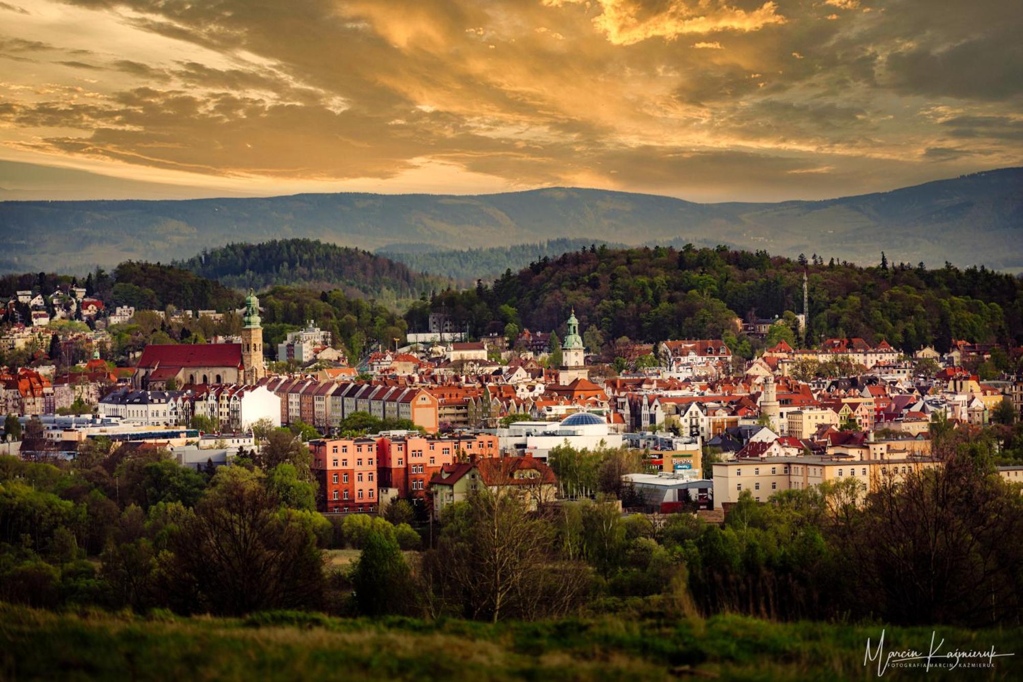 1 Maja 76 Appartement Jelenia Góra Buitenkant foto